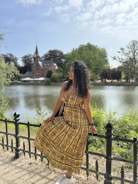 Mishell en el Minnewater de Brujas